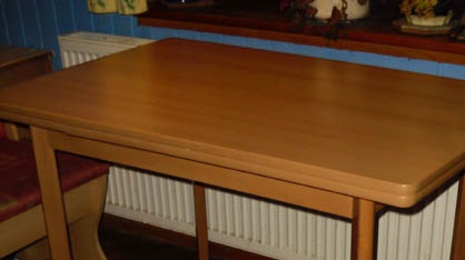 Zerfetzte-Tischdecke-6