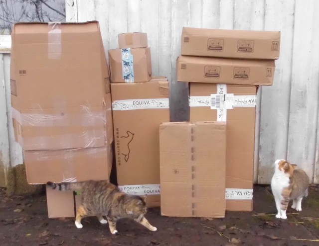 Katzen Pakete 04.12.2019 b.jpg